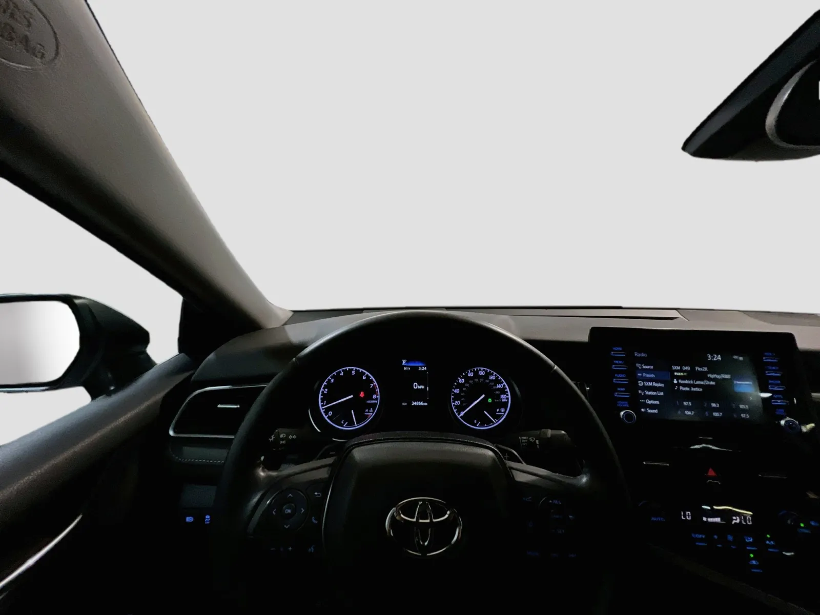 2023 Toyota Camry SE - Photo 7