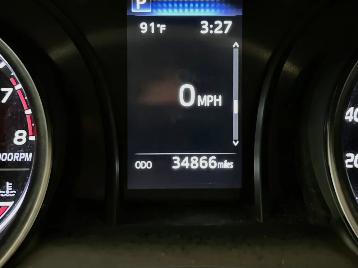 2023 Toyota Camry SE - Photo 8