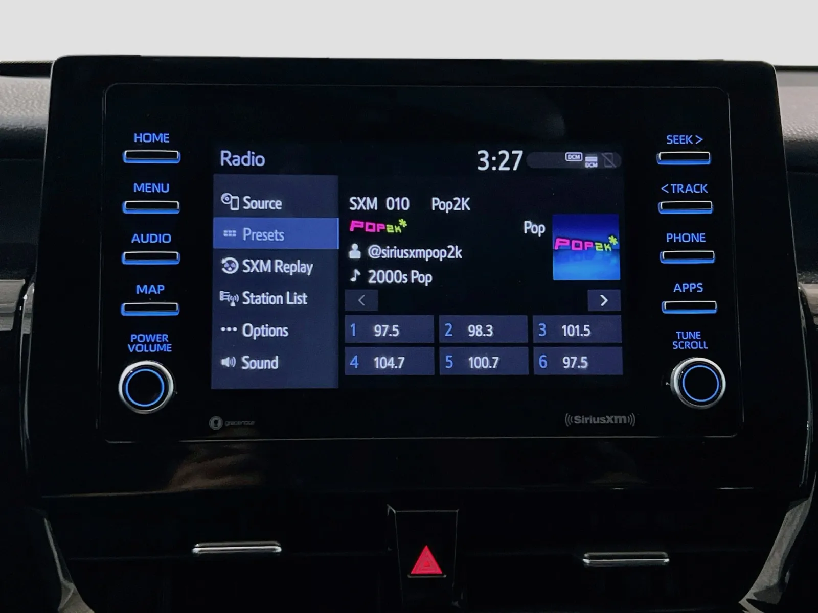 2023 Toyota Camry SE - Photo 10