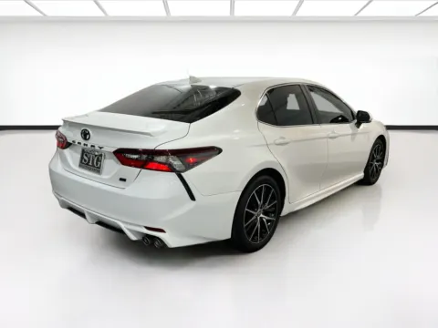 More photos of 2023 Toyota Camry SE at STG Auto Group of Chandler, AZ