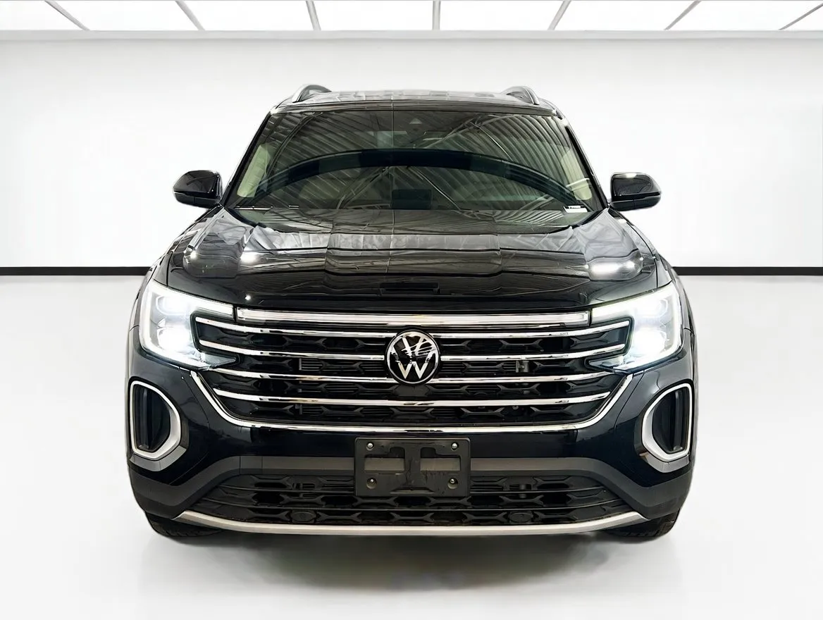 2025 Volkswagen Atlas SE - Photo 2