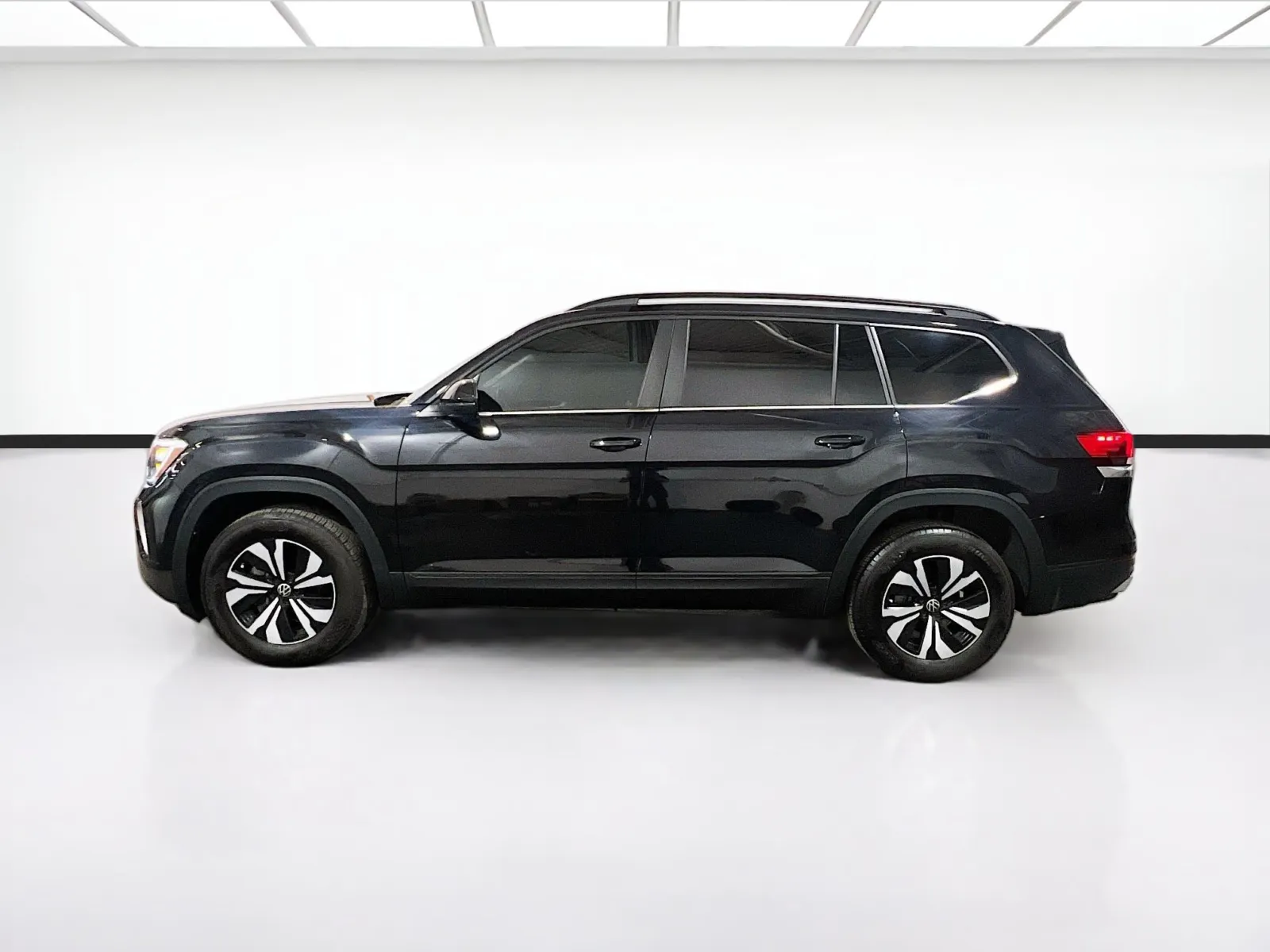 2025 Volkswagen Atlas SE - Photo 22