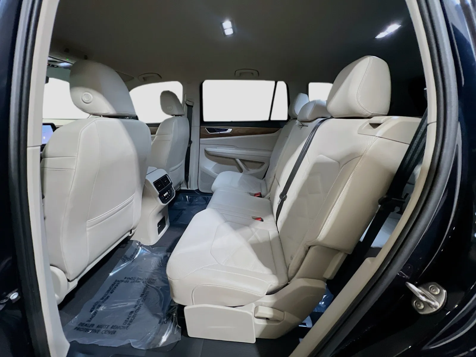 2025 Volkswagen Atlas SE - Photo 16