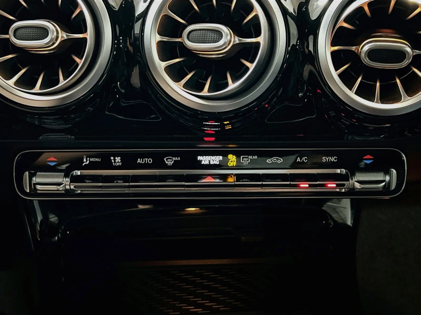 2020 Mercedes-Benz CLA CLA250 - Photo 11