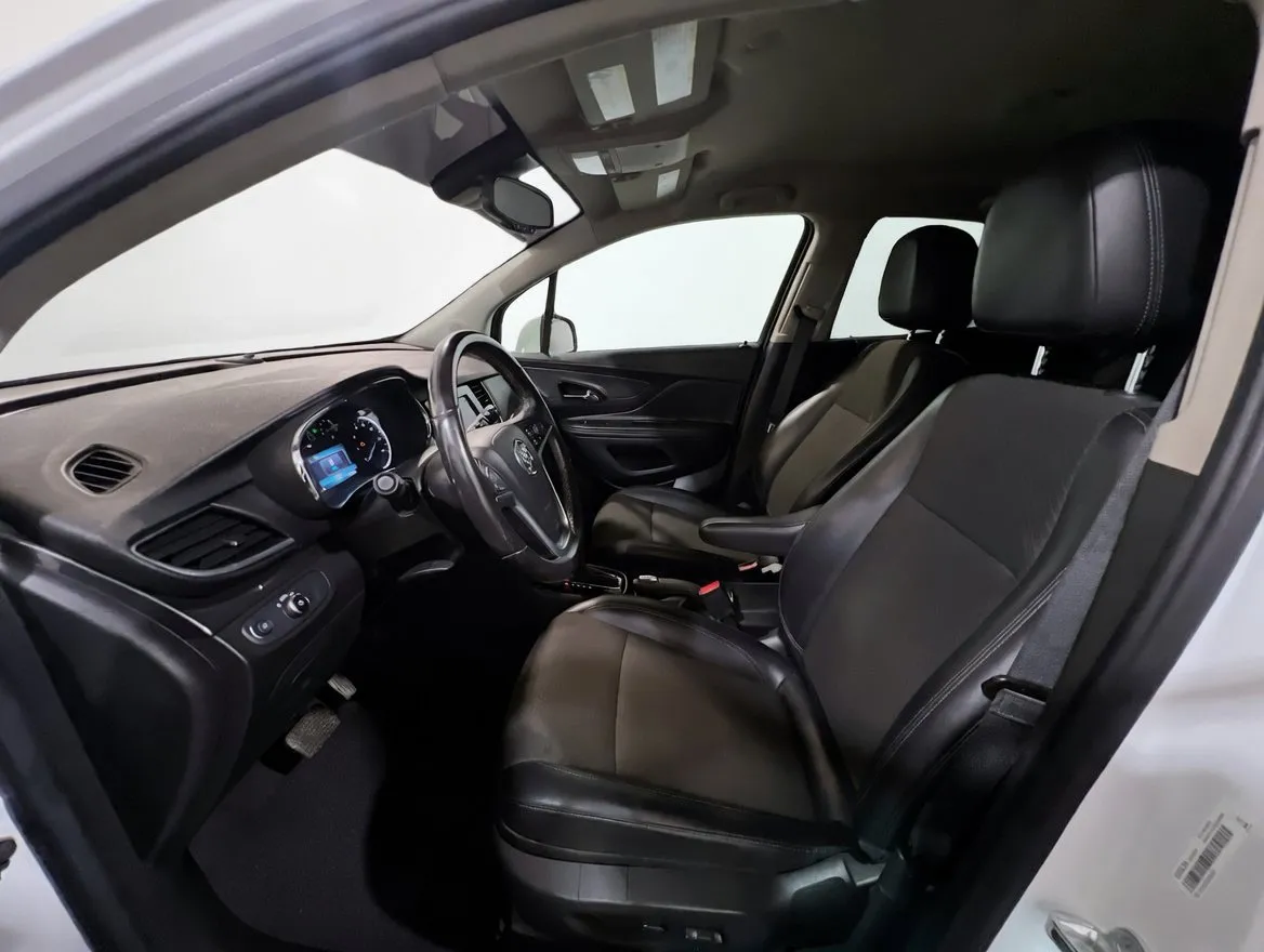 2022 Buick Encore Preferred - Photo 13