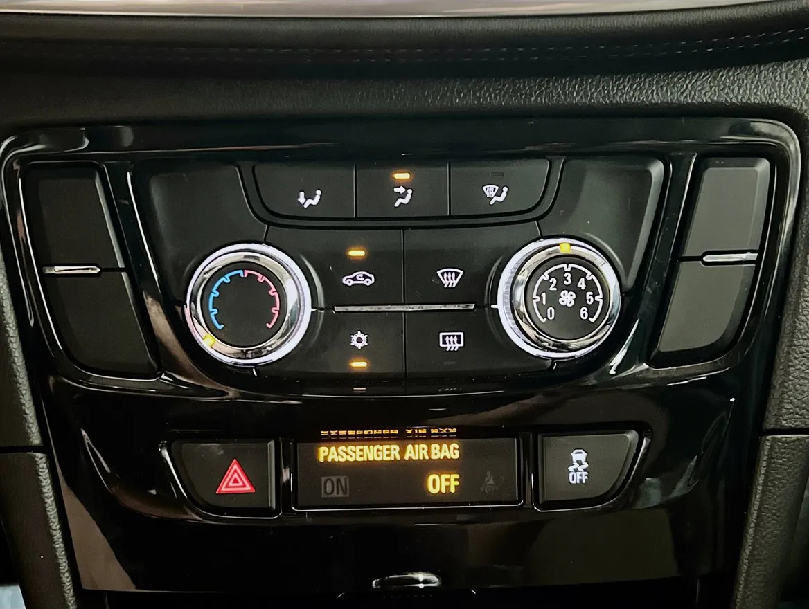 2022 Buick Encore Preferred - Photo 10
