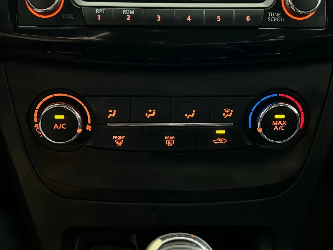 2016 Nissan Sentra SV - Photo 11