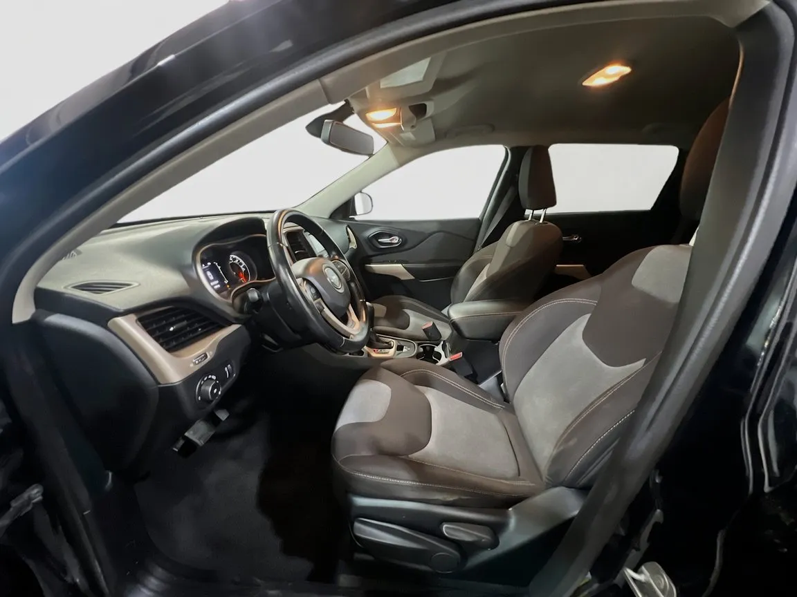 2018 Jeep Cherokee Latitude - Photo 14