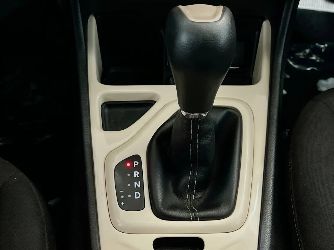 2018 Jeep Cherokee Latitude - Photo 12