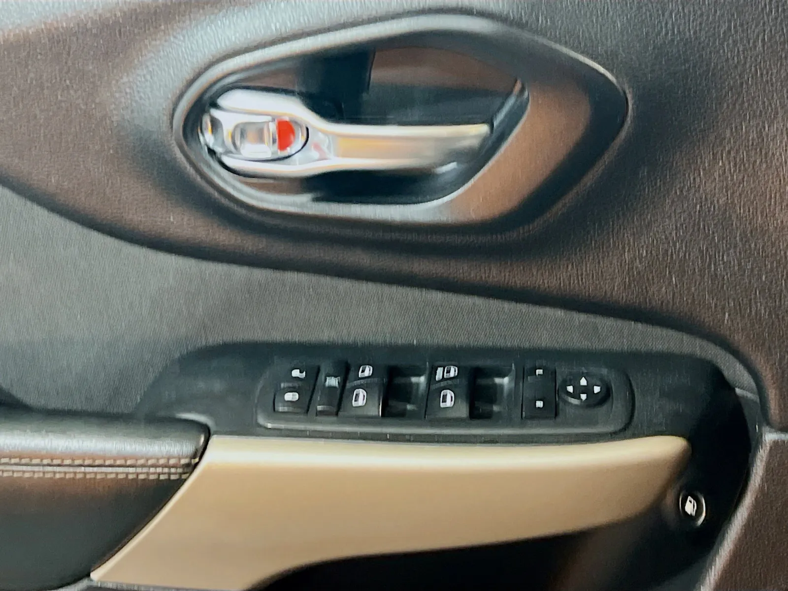 2018 Jeep Cherokee Latitude - Photo 13