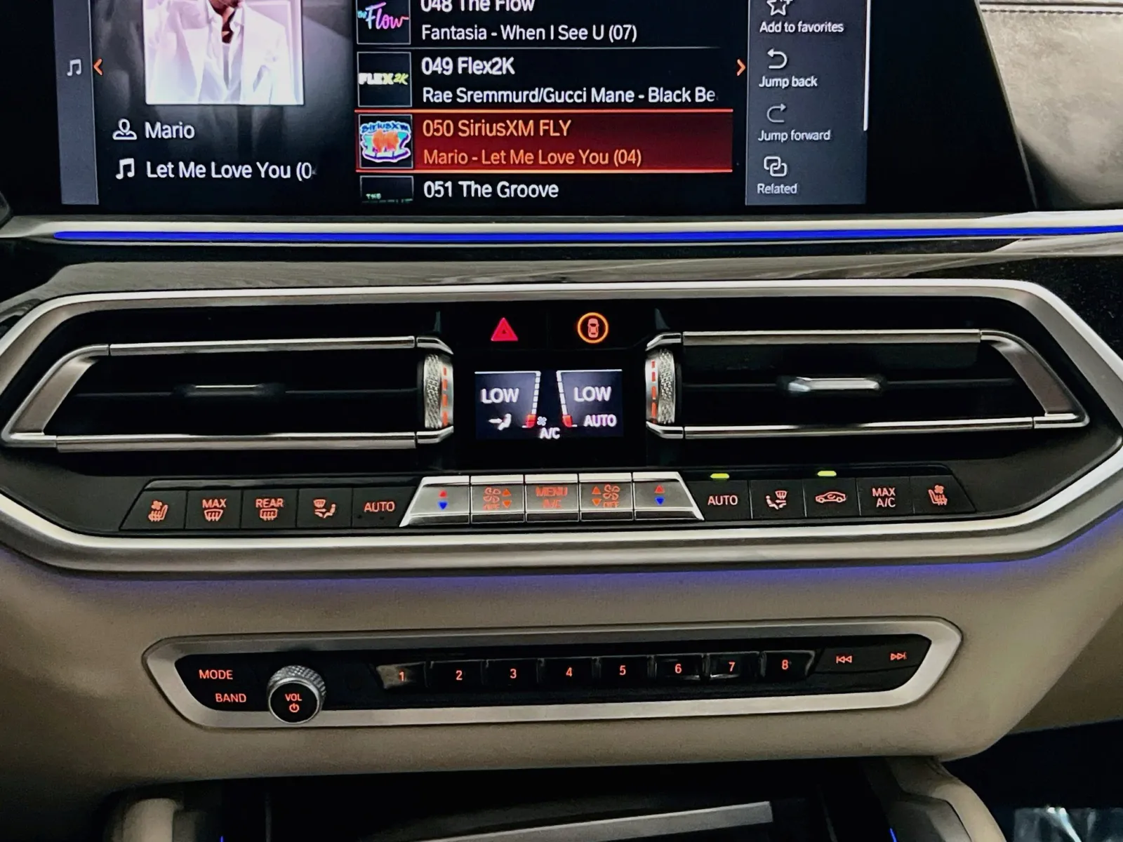 2021 BMW X6 M50i - Photo 12