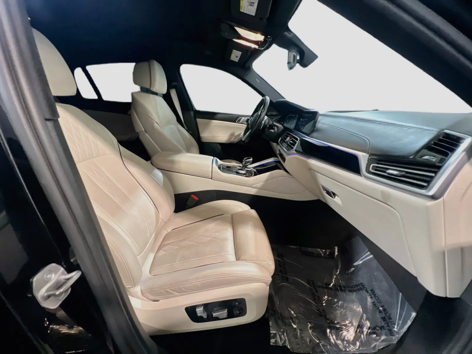 2021 BMW X6 M50i - Photo 23