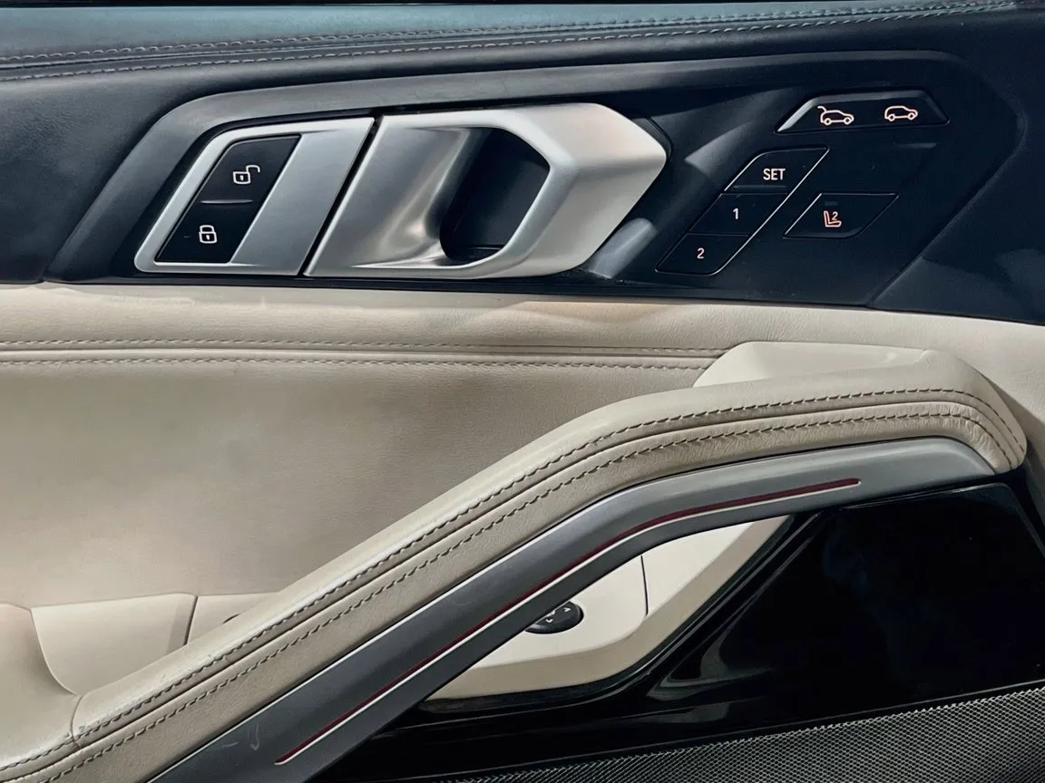 2021 BMW X6 M50i - Photo 14