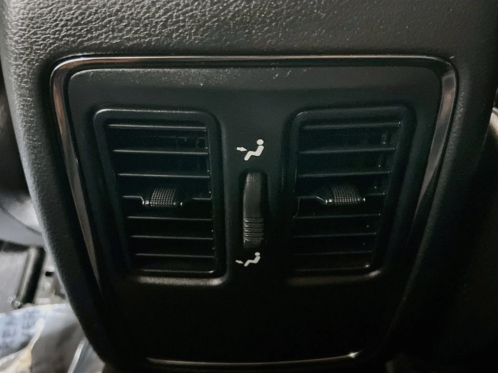 2019 Dodge Durango SXT - Photo 17
