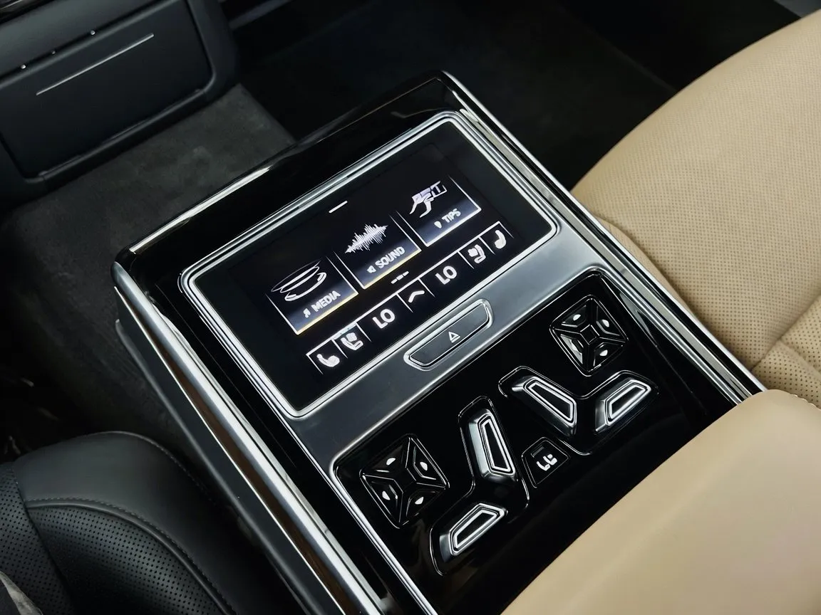 2021 Audi A8 Base - Photo 20
