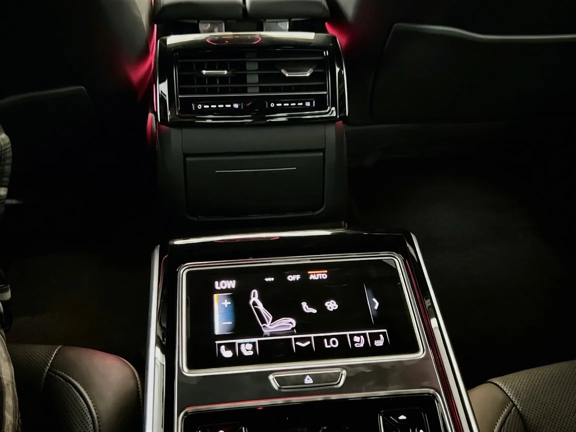 2021 Audi A8 Base - Photo 21