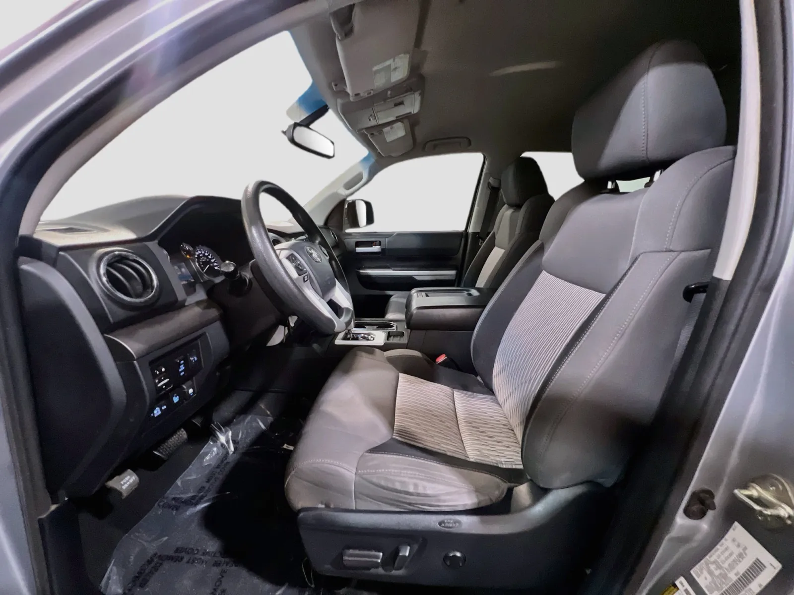 2016 Toyota Tundra SR5 - Photo 14