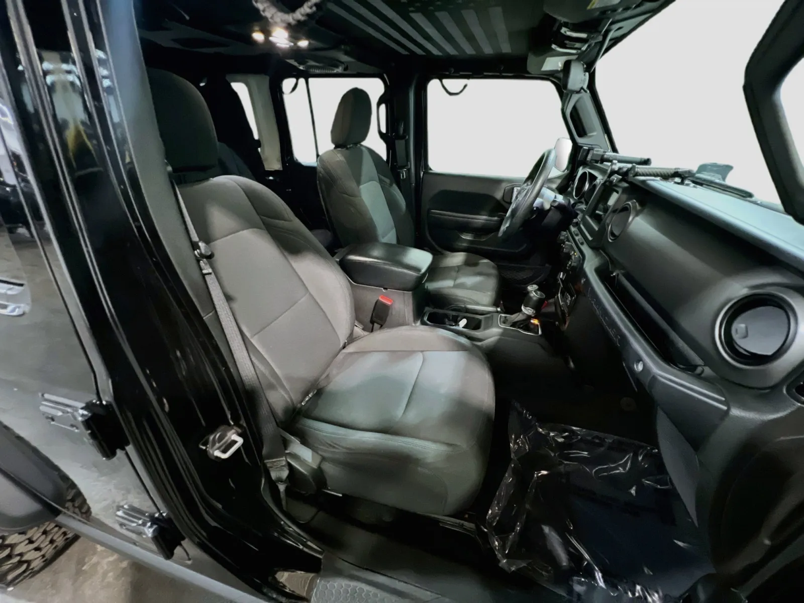 2022 Jeep Wrangler Unlimited Willys Sport - Photo 21