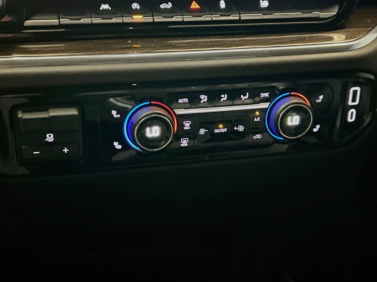 2025 Chevrolet Silverado 1500 LT - Photo 12