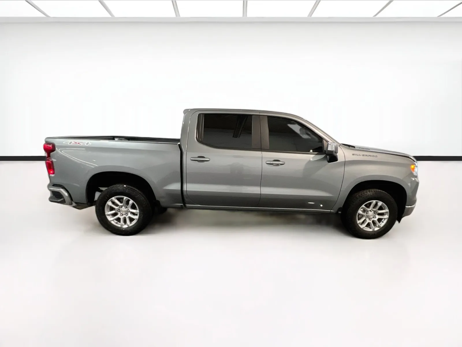 2025 Chevrolet Silverado 1500 LT - Photo 24