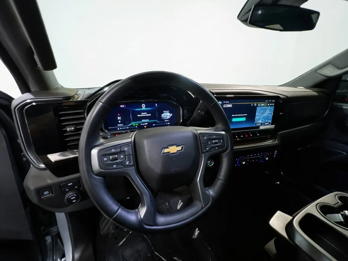 2025 Chevrolet Silverado 1500 LT - Photo 7