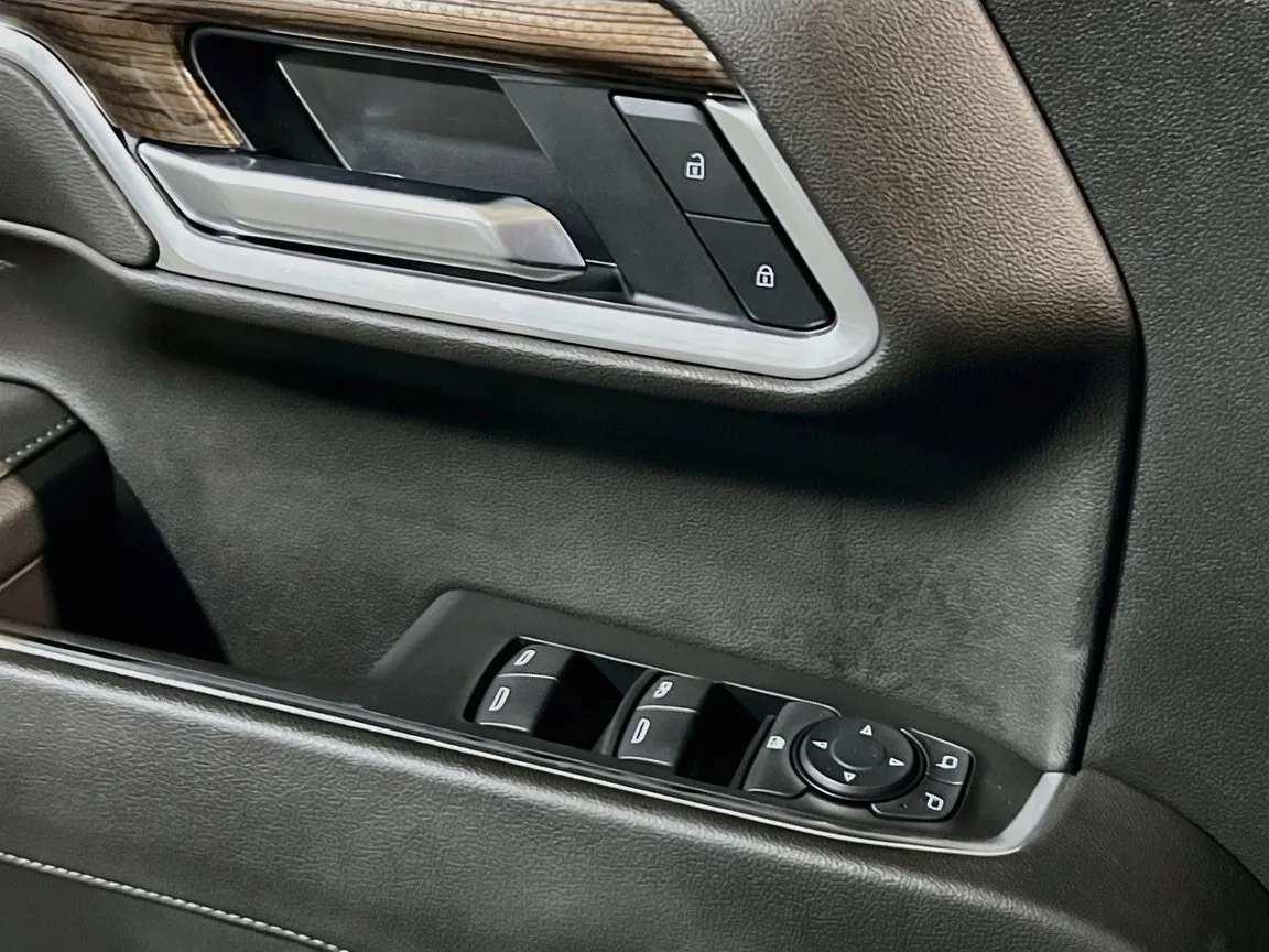 2025 Chevrolet Silverado 1500 LT - Photo 14