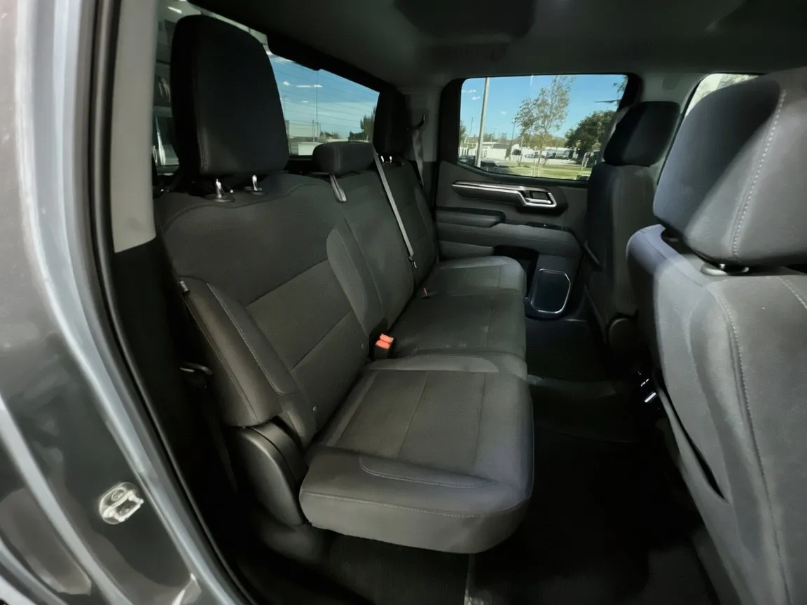 2025 Chevrolet Silverado 1500 LT - Photo 20