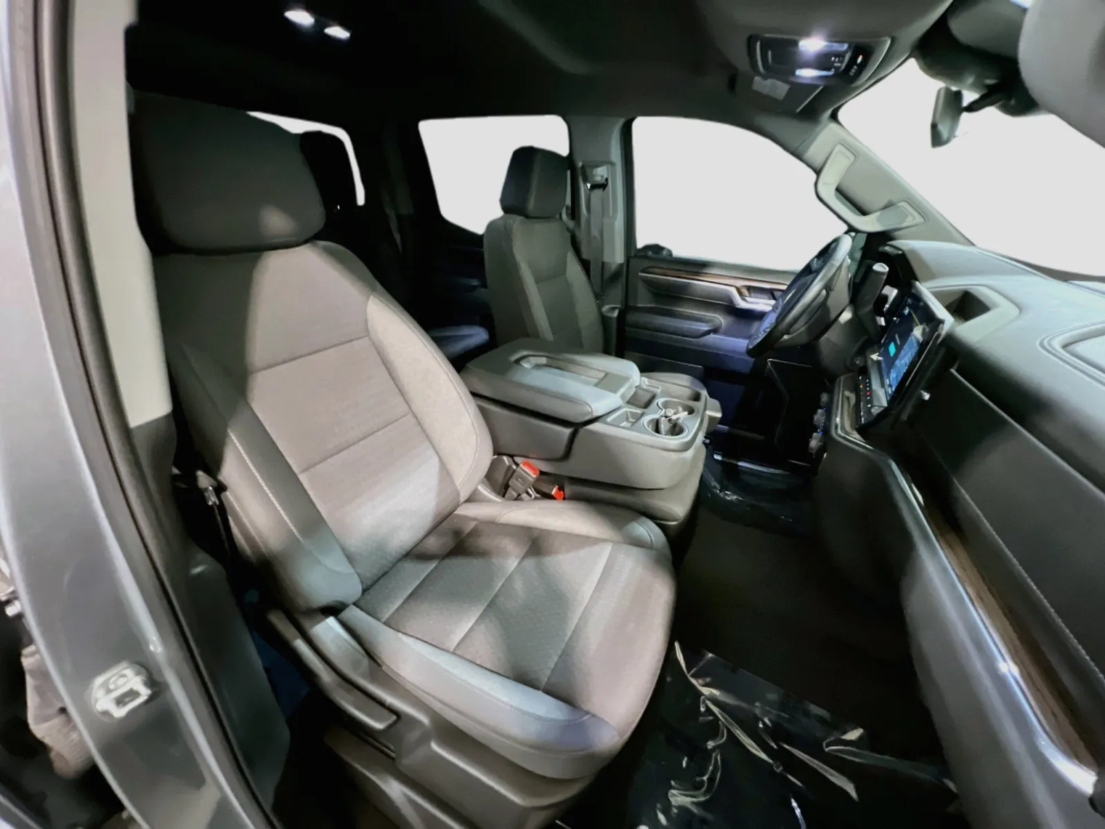 2025 Chevrolet Silverado 1500 LT - Photo 21