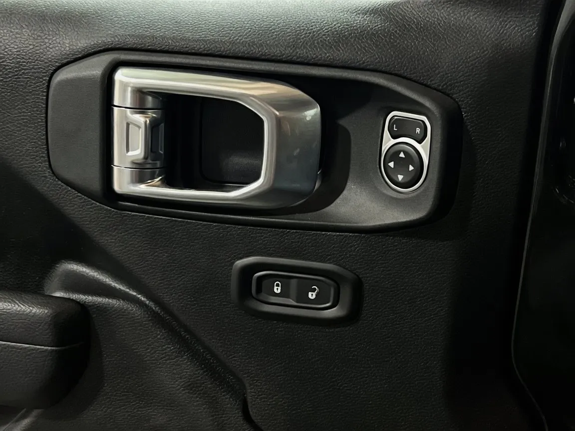 2023 Jeep Wrangler 4xe Willys 4XE - Photo 14