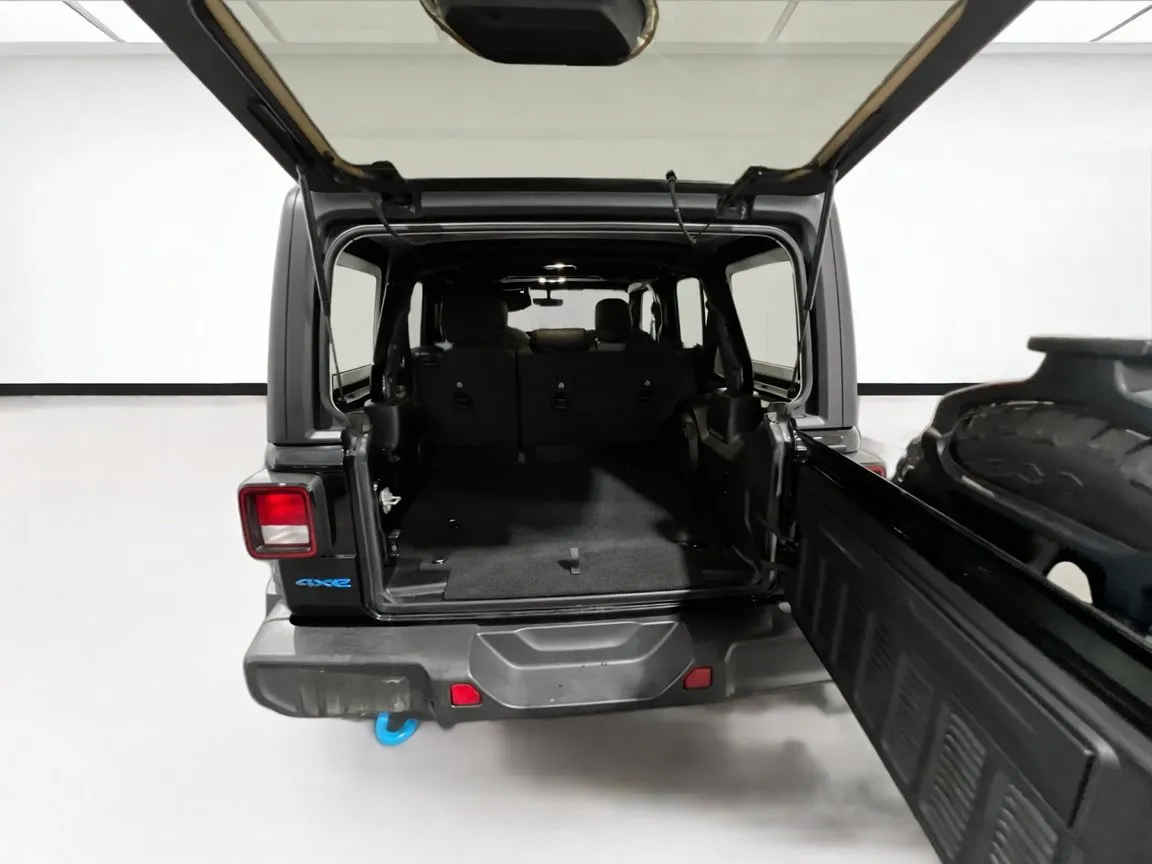 2023 Jeep Wrangler 4xe Willys 4XE - Photo 19
