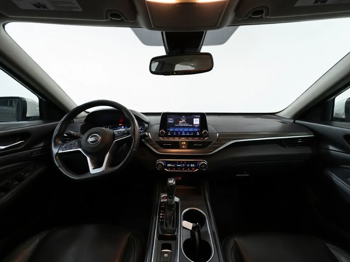 2019 Nissan Altima Platinum - Photo 17