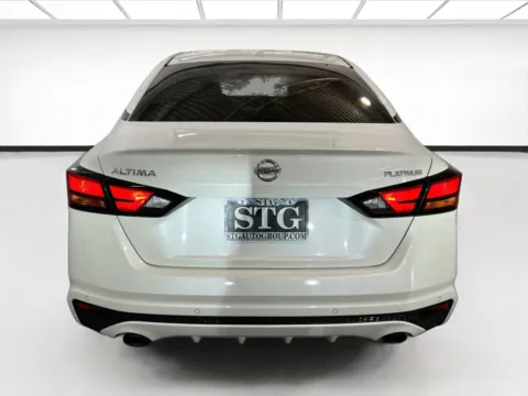 More photos of 2019 Nissan Altima 2.5 Platinum at STG Auto Group of Chandler, AZ