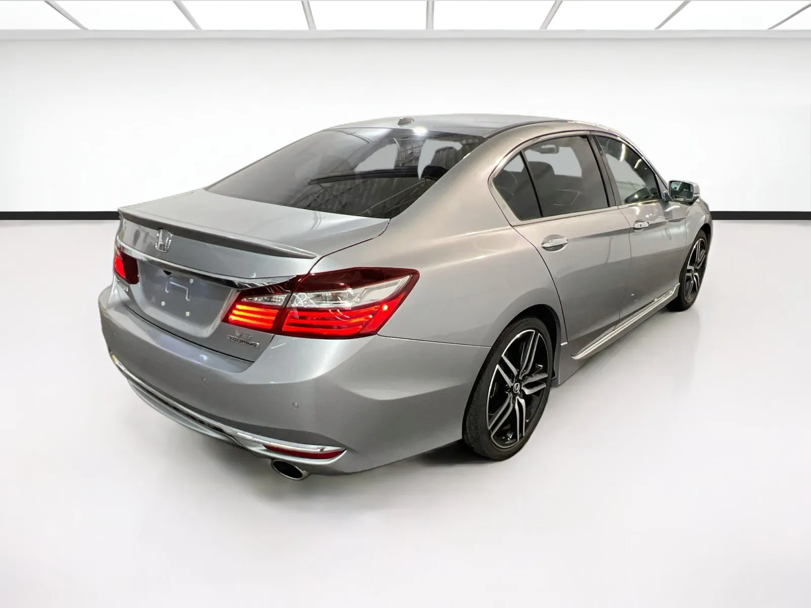 2017 Honda Accord Touring - Photo 4
