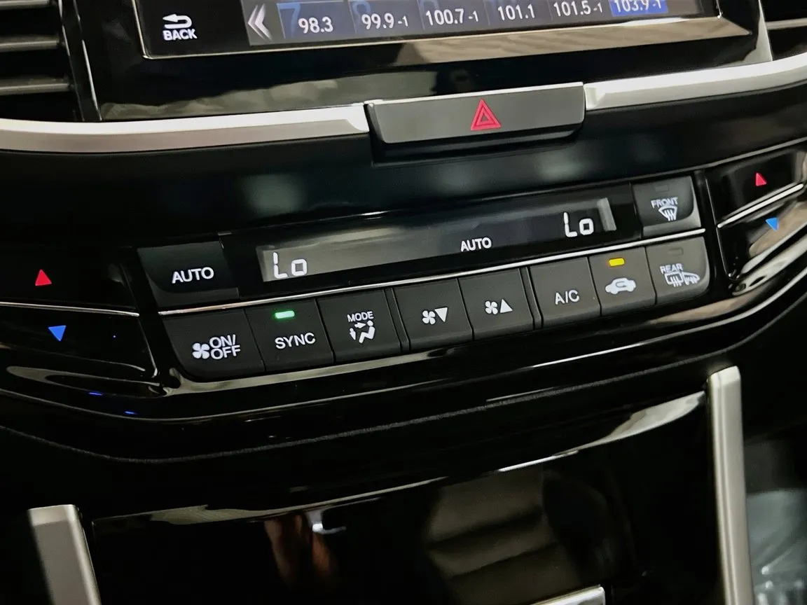 2017 Honda Accord Touring - Photo 12