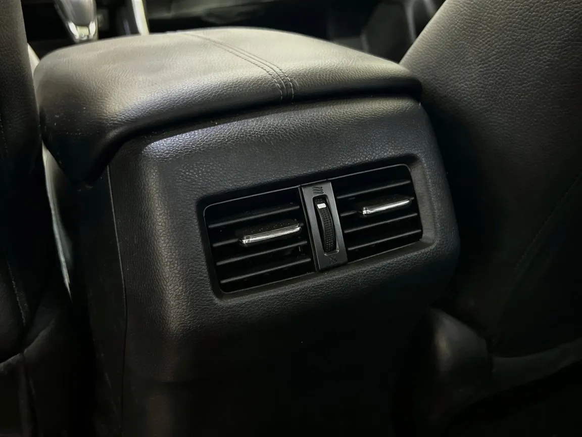 2017 Honda Accord Touring - Photo 19
