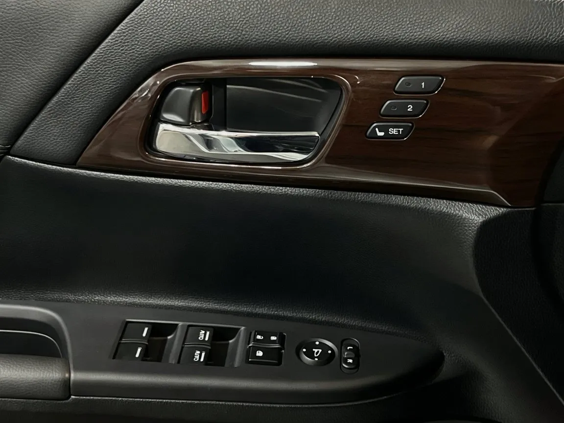 2017 Honda Accord Touring - Photo 14