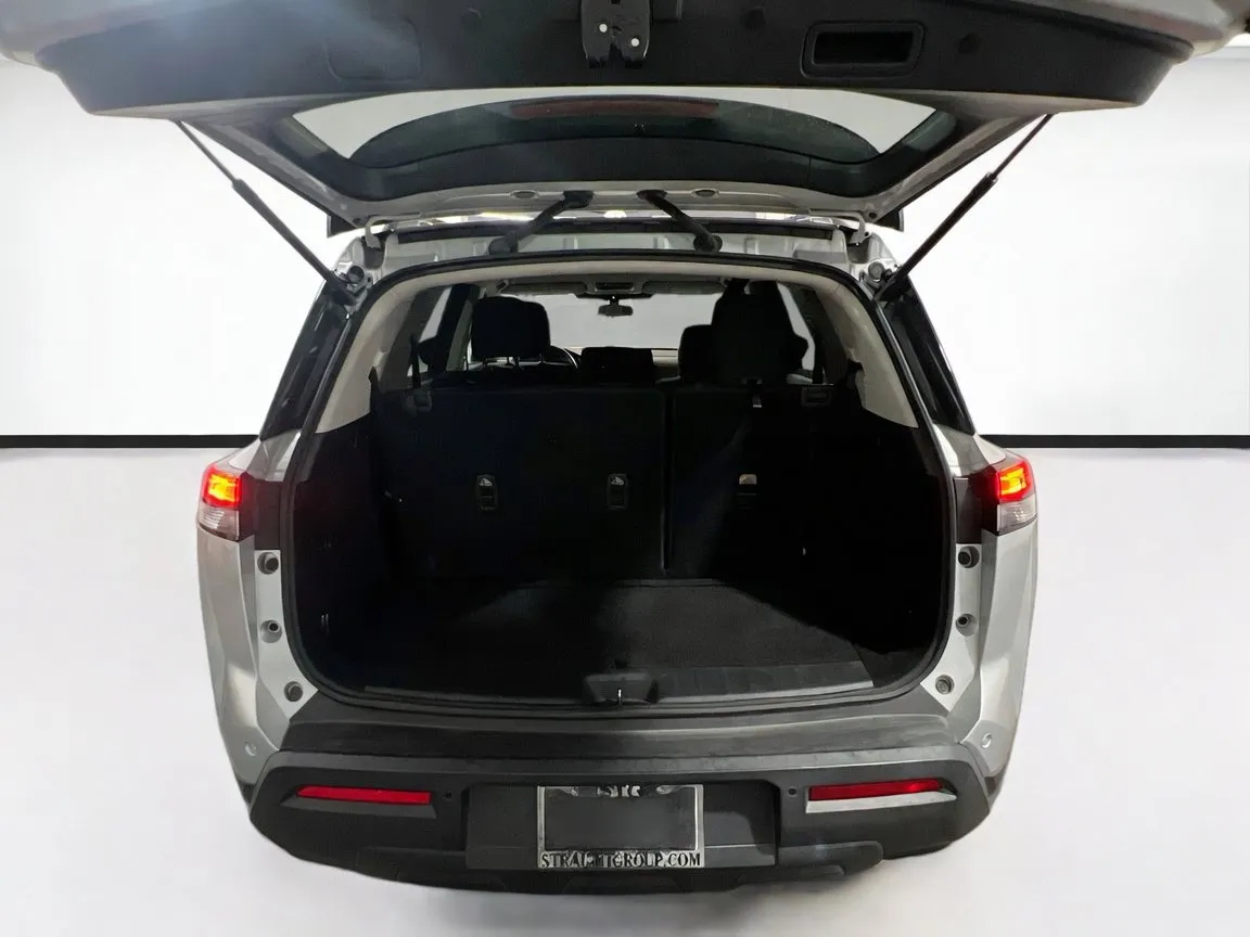 2022 Nissan Pathfinder SV - Photo 18