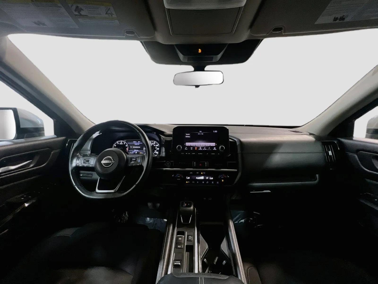 2022 Nissan Pathfinder SV - Photo 15