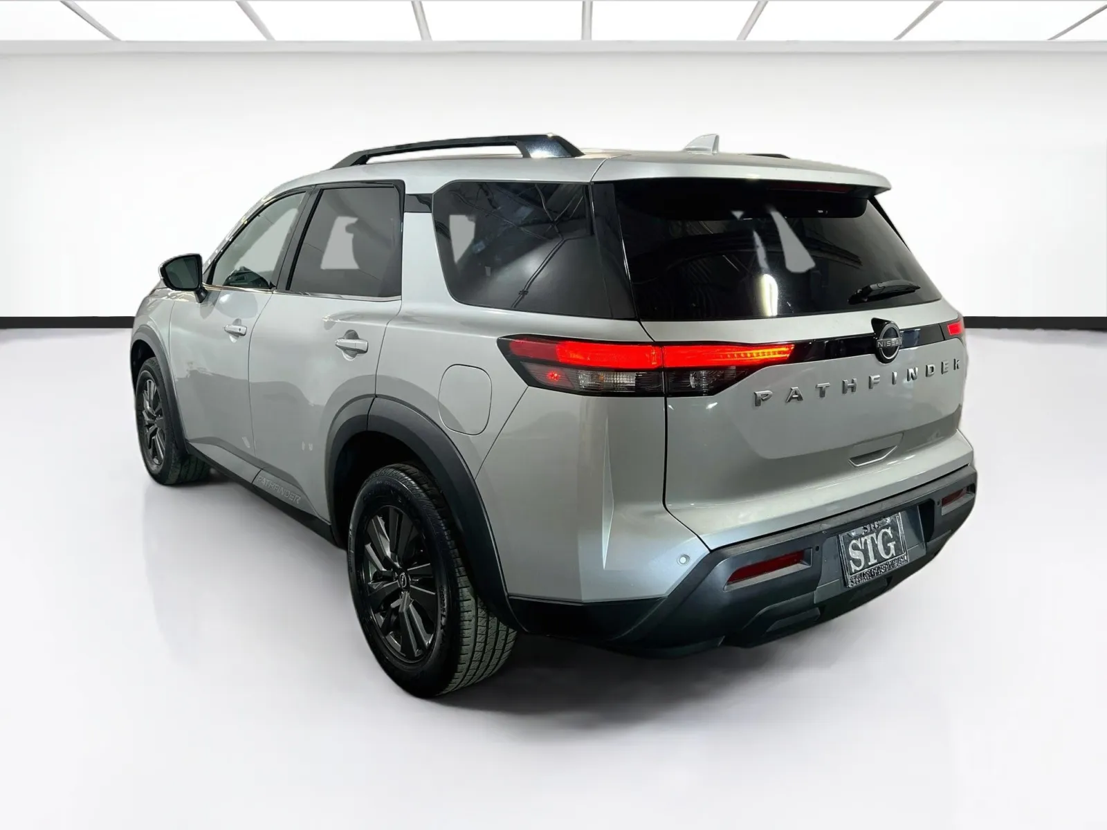 2022 Nissan Pathfinder SV - Photo 6