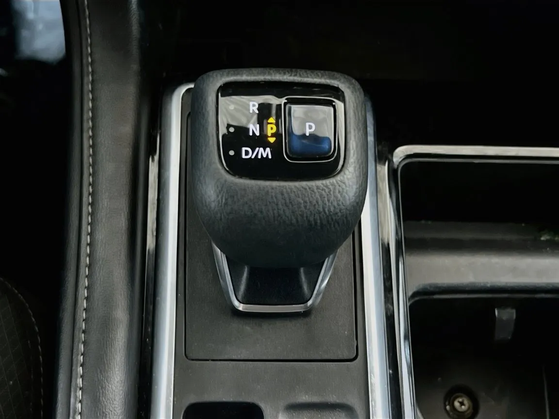 2022 Nissan Pathfinder SV - Photo 12