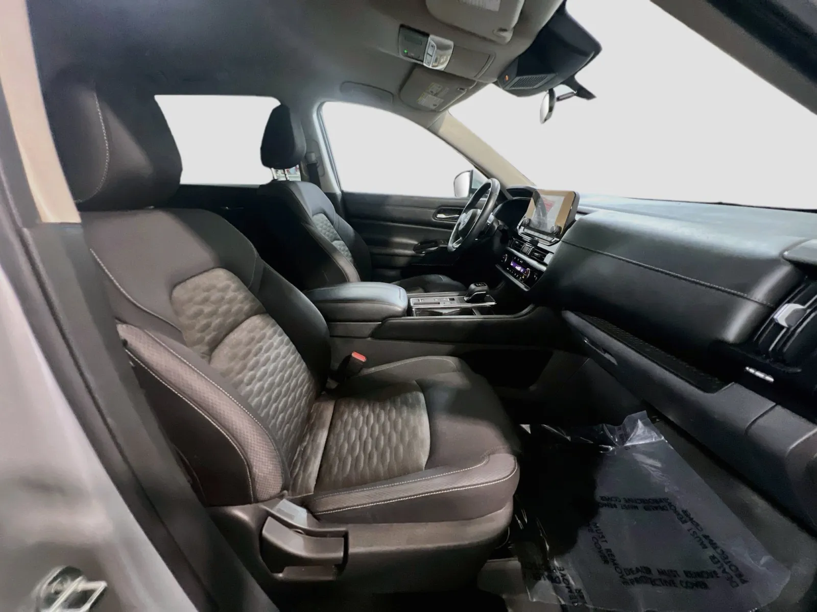 2022 Nissan Pathfinder SV - Photo 20