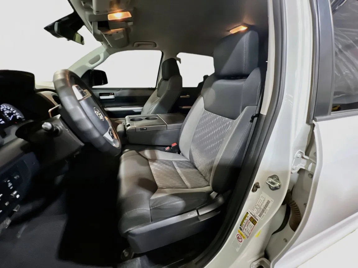 2018 Toyota Tundra SR5 - Photo 15