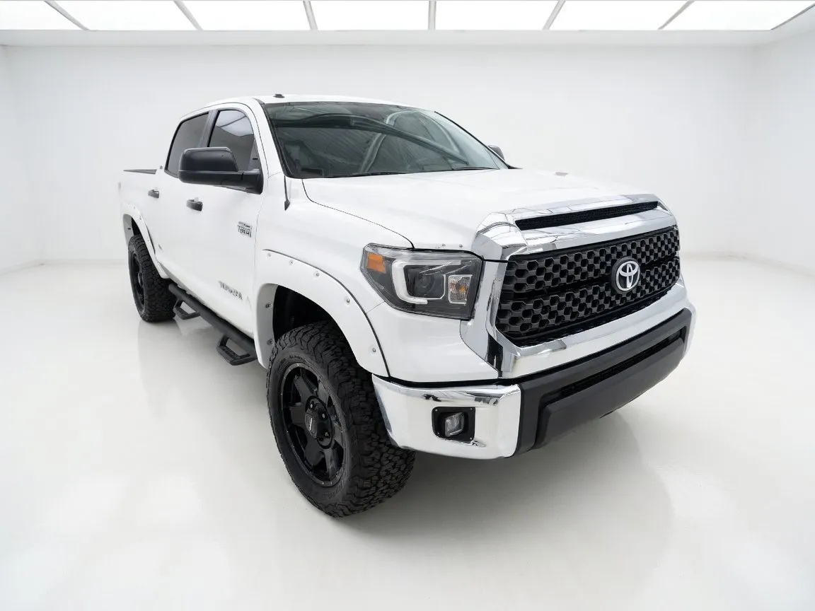 2018 Toyota Tundra SR5 - Photo 3
