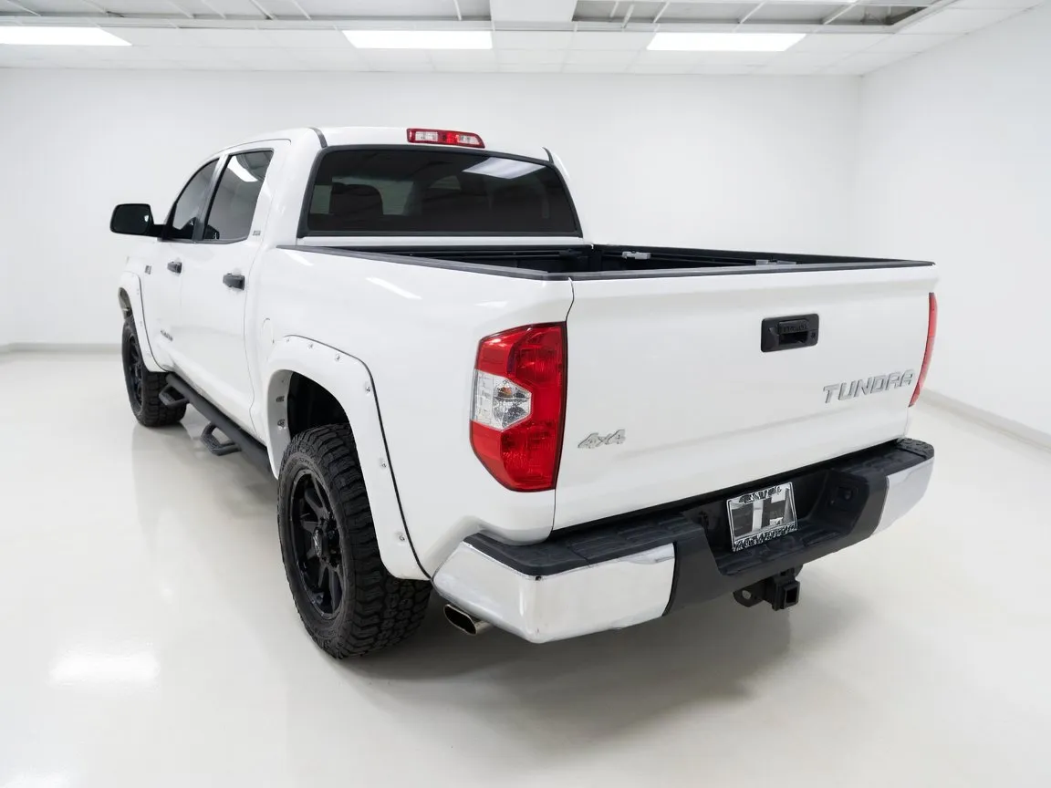 2018 Toyota Tundra SR5 - Photo 6