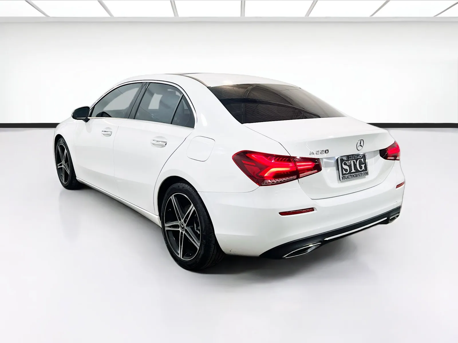 2022 Mercedes-Benz A-Class A220 - Photo 6
