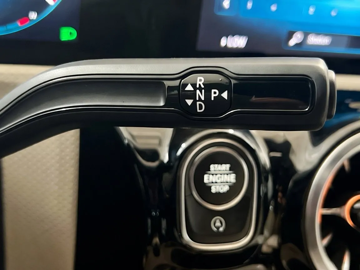 2022 Mercedes-Benz A-Class A220 - Photo 11