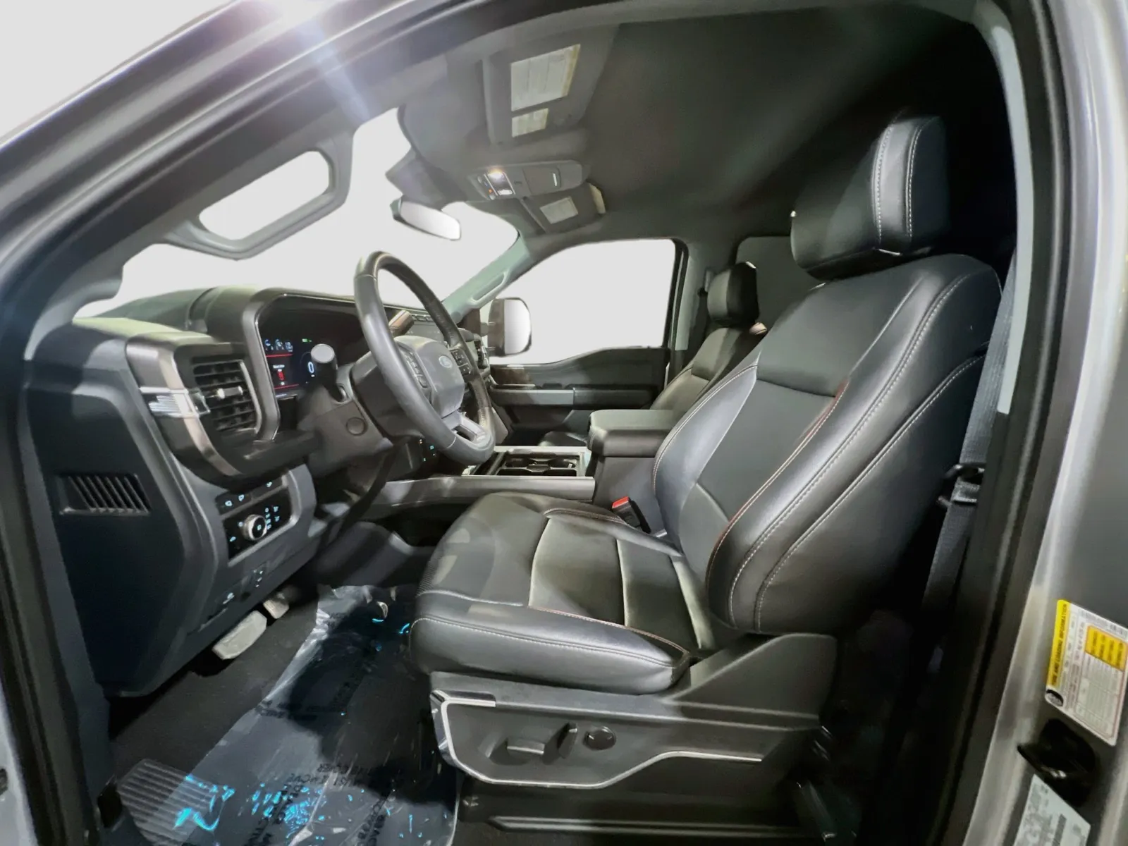 2024 Ford F-350 Super Duty Lariat - Photo 16