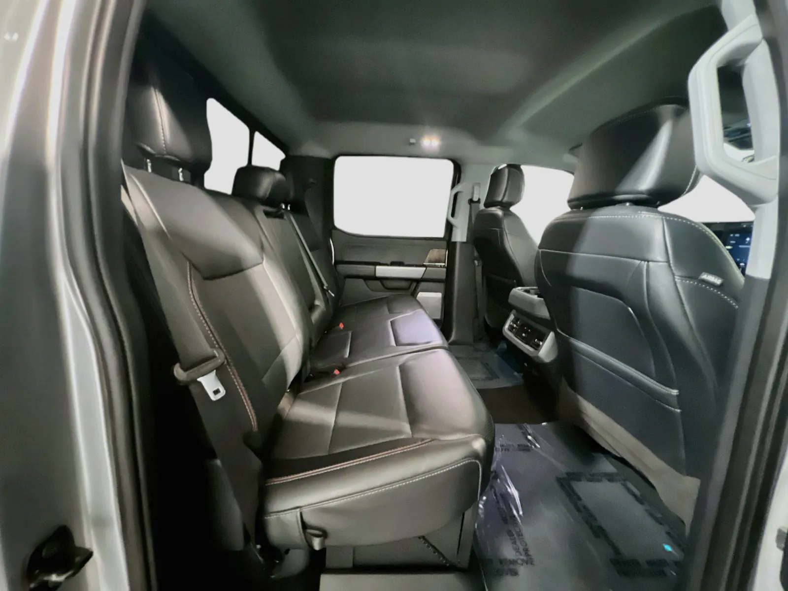 2024 Ford F-350 Super Duty Lariat - Photo 21