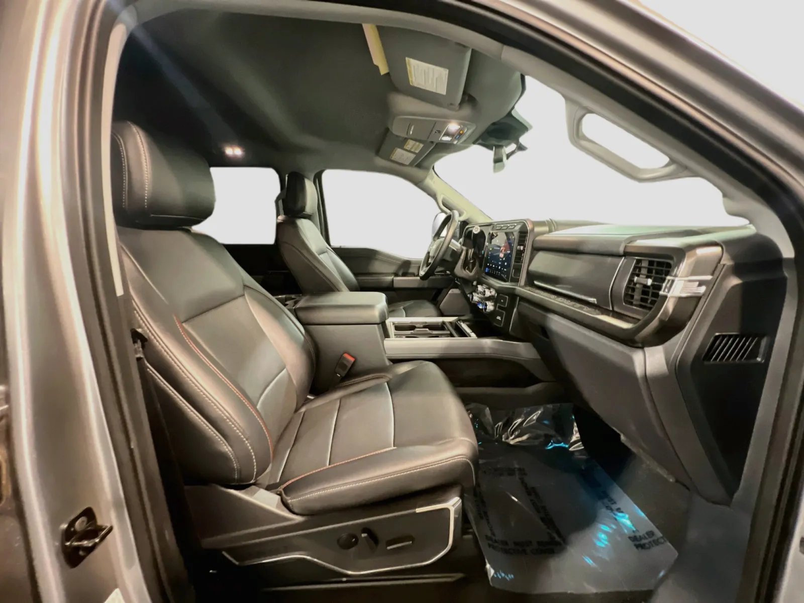 2024 Ford F-350 Super Duty Lariat - Photo 22