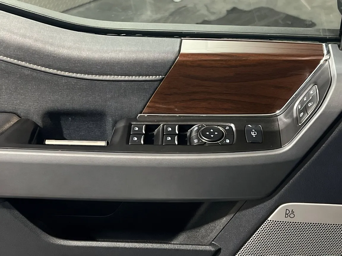 2024 Ford F-350 Super Duty Lariat - Photo 14